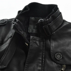 Elegante chaqueta motera larga de cuero