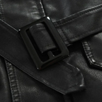 Elegante chaqueta motera larga de cuero